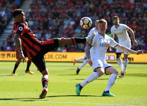 迪巴拉在接 迪巴拉在接