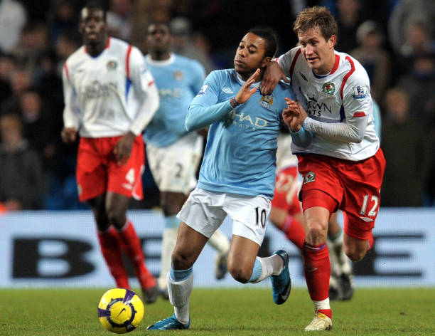 背靠背与飞 背靠背与飞